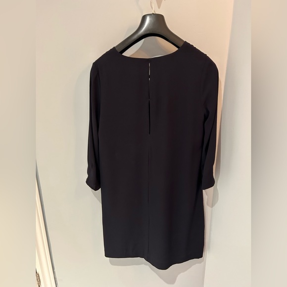 RW Dress - Picture 3 of 3